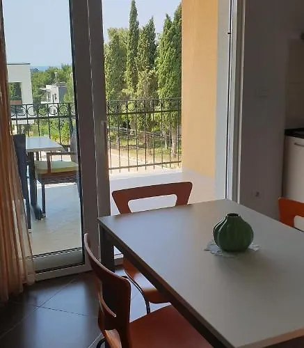 Ema דירה רוביני