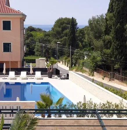 Апартаменты Ema Ровинь