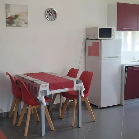 Apartment Ema *
