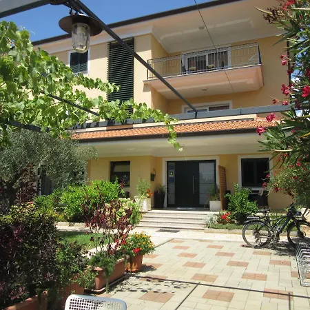 Apartment Ema