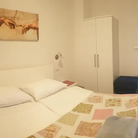 Ema Апартаменты *